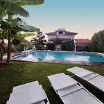 לינה וארוחת בוקר Bianca