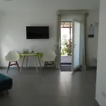 לינה וארוחת בוקר Bianca קסטלמרה די סטביה