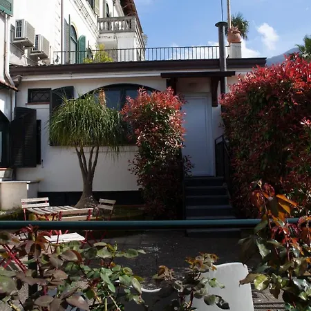 Bianca Oda ve Kahvaltı Castellammare di Stabia
