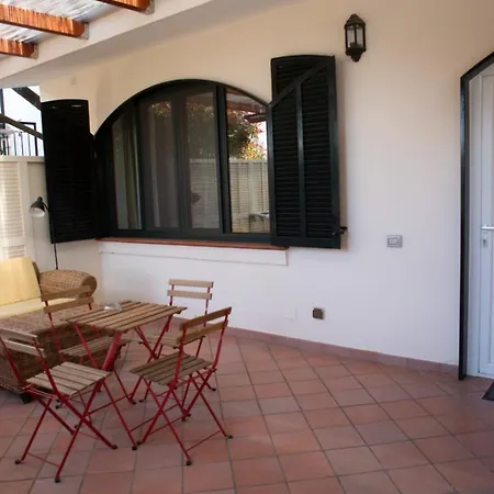 Oda ve Kahvaltı Bianca Castellammare di Stabia